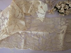 画像6: フランスアンティーク　幅広チュール刺繍レース アネモネ (6)
