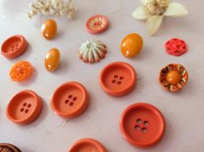 画像4: フランス蚤の市 ボタンアソート オレンジ 13-34mm (4)