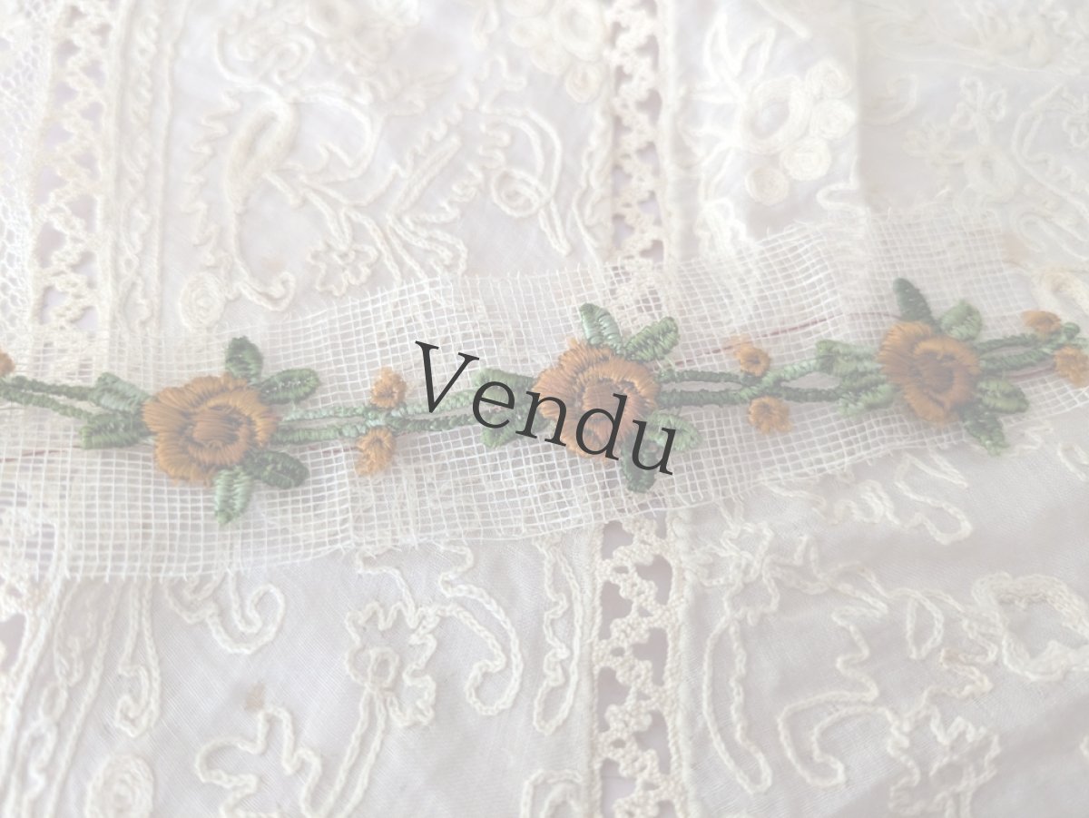 画像8: フランスアンティーク　はぎれパーツセット＋ばらのトリム＋貝ボタンつき (8)