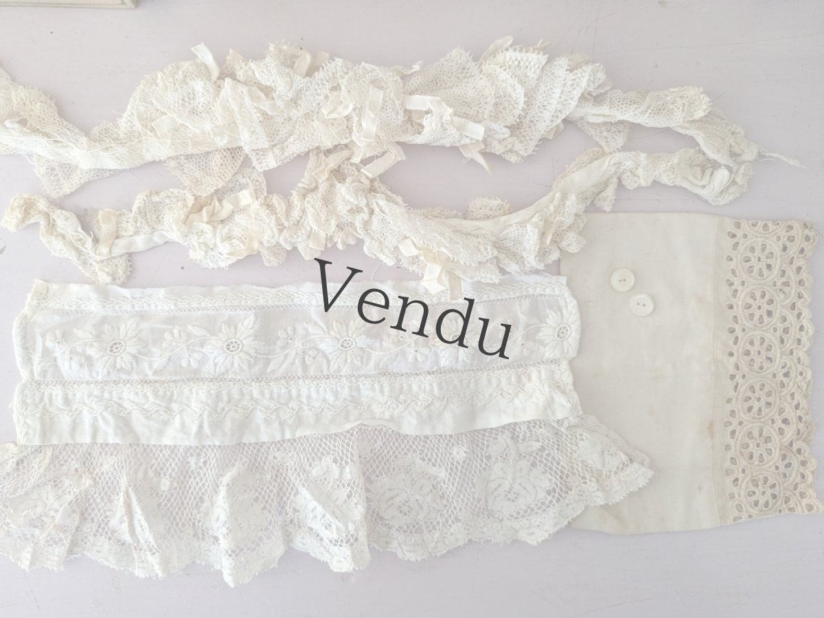 画像2: フランスアンティーク　はぎれパーツセット＋ばらのトリム＋貝ボタンつき (2)