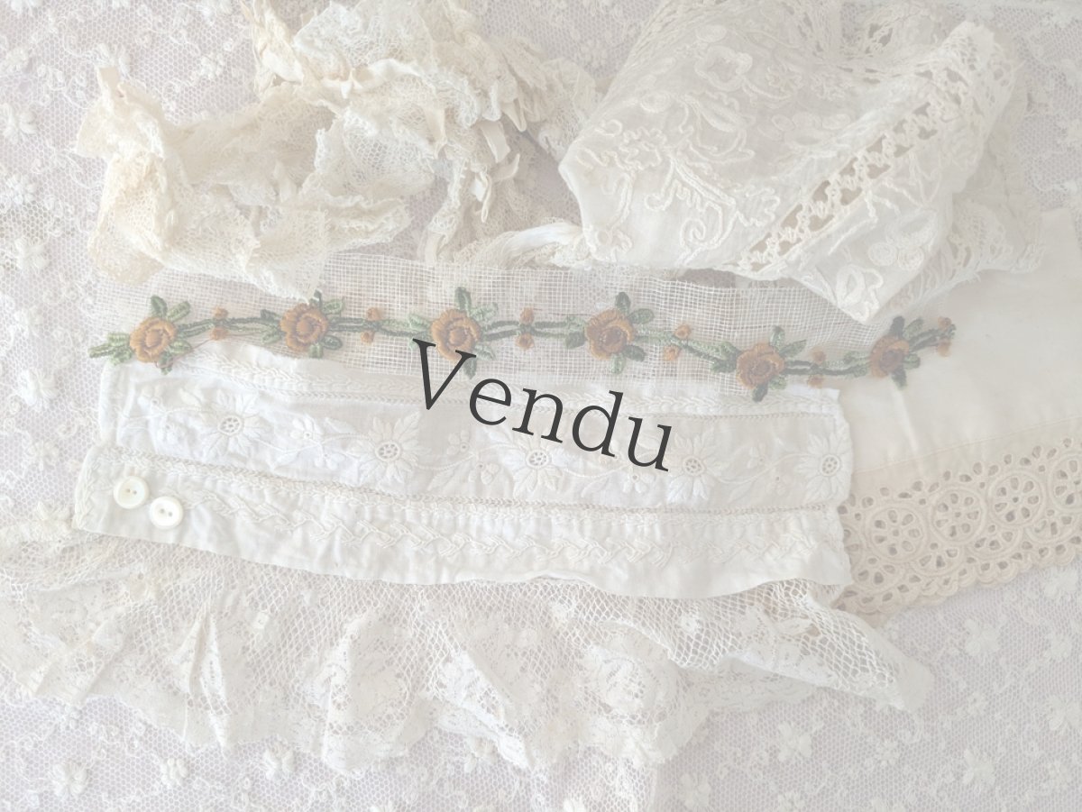 画像1: フランスアンティーク　はぎれパーツセット＋ばらのトリム＋貝ボタンつき (1)