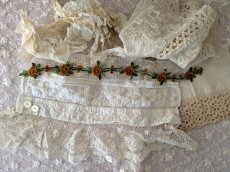 画像1: フランスアンティーク　はぎれパーツセット＋ばらのトリム＋貝ボタンつき (1)