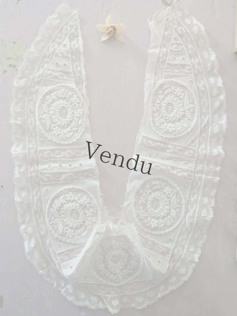 画像4: フランスアンティーク　白糸刺繍とヴァランシエンヌレースのはぎれパーツ (4)