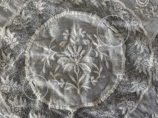 画像7: フランスアンティーク　ノルマンディレースのドイリー 45×42cm (7)