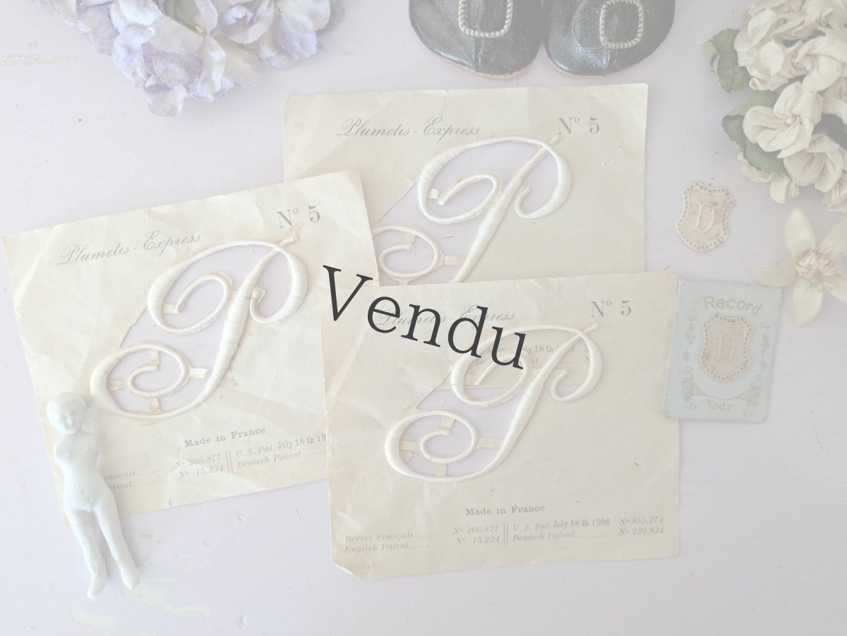 画像7: フランスアンティーク　Plumetis-Express 刺繍イニシャルシート "P" No.5 (7)