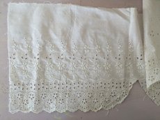 画像3: フランスヴィンテージ　カットワーク刺繍幅広レース 100cm (3)