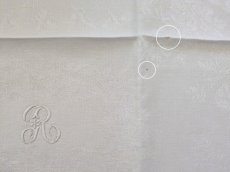 画像13: フランスアンティーク イニシャル手刺繍R ダマスク織リネンクロス (13)