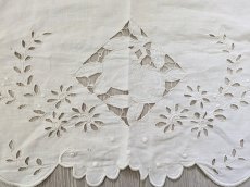 画像1: フランスアンティーク　カットワーク刺繍のクロス 112×49cm (1)