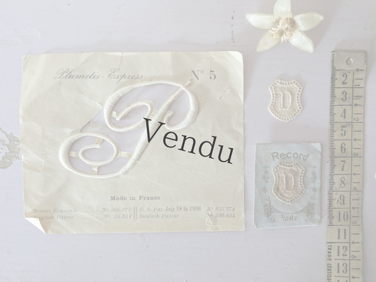 画像6: フランスアンティーク　メダイヨン イニシャル刺繍「D」4枚セット (6)