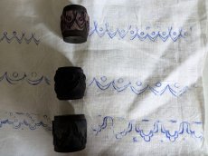 画像9: フランスアンティーク 刺繍木製スタンプ 3個セットB 24-27mm (9)