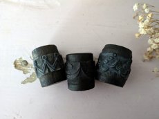 画像1: フランスアンティーク 刺繍木製スタンプ 3個セットA 24-27mm (1)