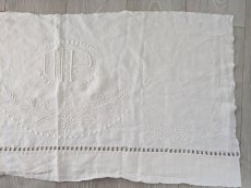 画像4: フランスアンティーク　イニシャルモノグラムMP刺繍 大判はぎれ (4)