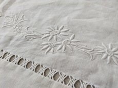 画像6: フランスアンティーク　イニシャルモノグラムMP刺繍 大判はぎれ (6)