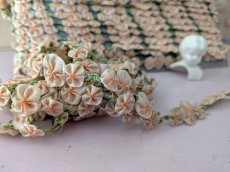 画像4: フランスアンティーク　ロココリボン ペッシュピンク 50cm〜 (4)