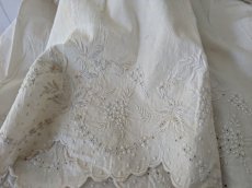 画像7: フランスアンティーク 白糸刺繍ジュポンの裾 円形状168cm (7)