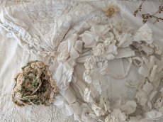 画像10: フランスアンティーク 白糸刺繍ジュポンの裾 円形状168cm (10)