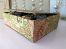 画像13: フランスアンティーク カルトナージュボックス入りたっぷりレースセット おまけつき (13)