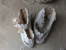 画像5: フランス 1900年前後 カットワーク刺繍 べべのパントゥーフル（室内履き） (5)