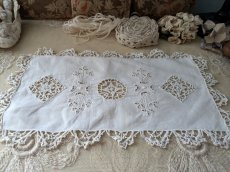 画像4: フランスヴィンテージ　カットワーク刺繍のプチクロス 17.5×29.5cm (4)