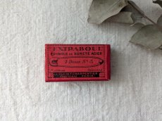 画像1: フランス 1930-50年 安全ピン箱 (1)