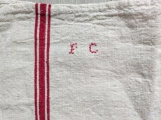 画像2: フランスアンティーク 赤いラインとイニシャル刺繍のリネントーション (2)
