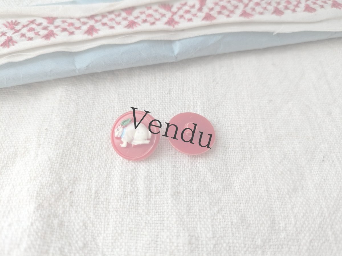 画像4: フランス 1950年代 うさぎボタン 2個セット 15mm (4)