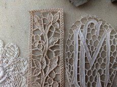 画像3: フランスアンティーク　レースモチーフセット≪モノグラムMCと植物≫ (3)