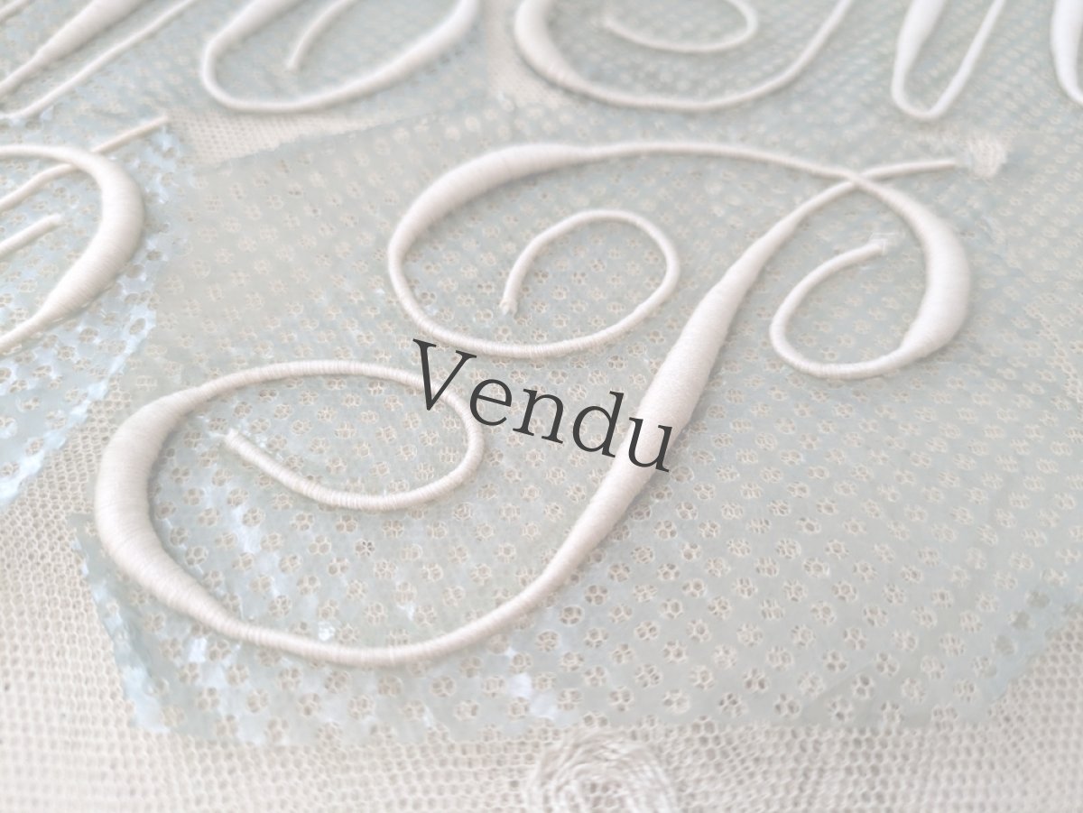 画像5: フランスヴィンテージ　刺繍イニシャルシート "M + P" 5点セット (5)