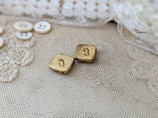 画像4: フランスヴィンテージ 白い陶器ボタン 2個セット 13mm (4)