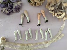 画像7: ドイツアンティーク ドールパーツ 足ペア ビスク 5cm (7)