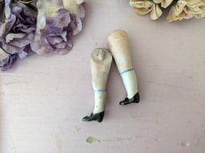 画像1: ドイツアンティーク ドールパーツ 足ペア ビスク 5cm (1)