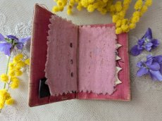 画像4: フランスアンティーク ニードルケース すみれとミモザのモシュリンヌ (4)