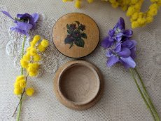 画像4: フランスヴィンテージ 木製すみれのピルケース (4)