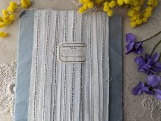 画像1: フランスアンティーク　ラベルつき台紙巻きレース GRANDS MAGASINS DU LOUVRE-PARIS (1)