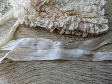 画像12: フランス 1900年前後 レースとシルクリボンの小さなボネ (12)