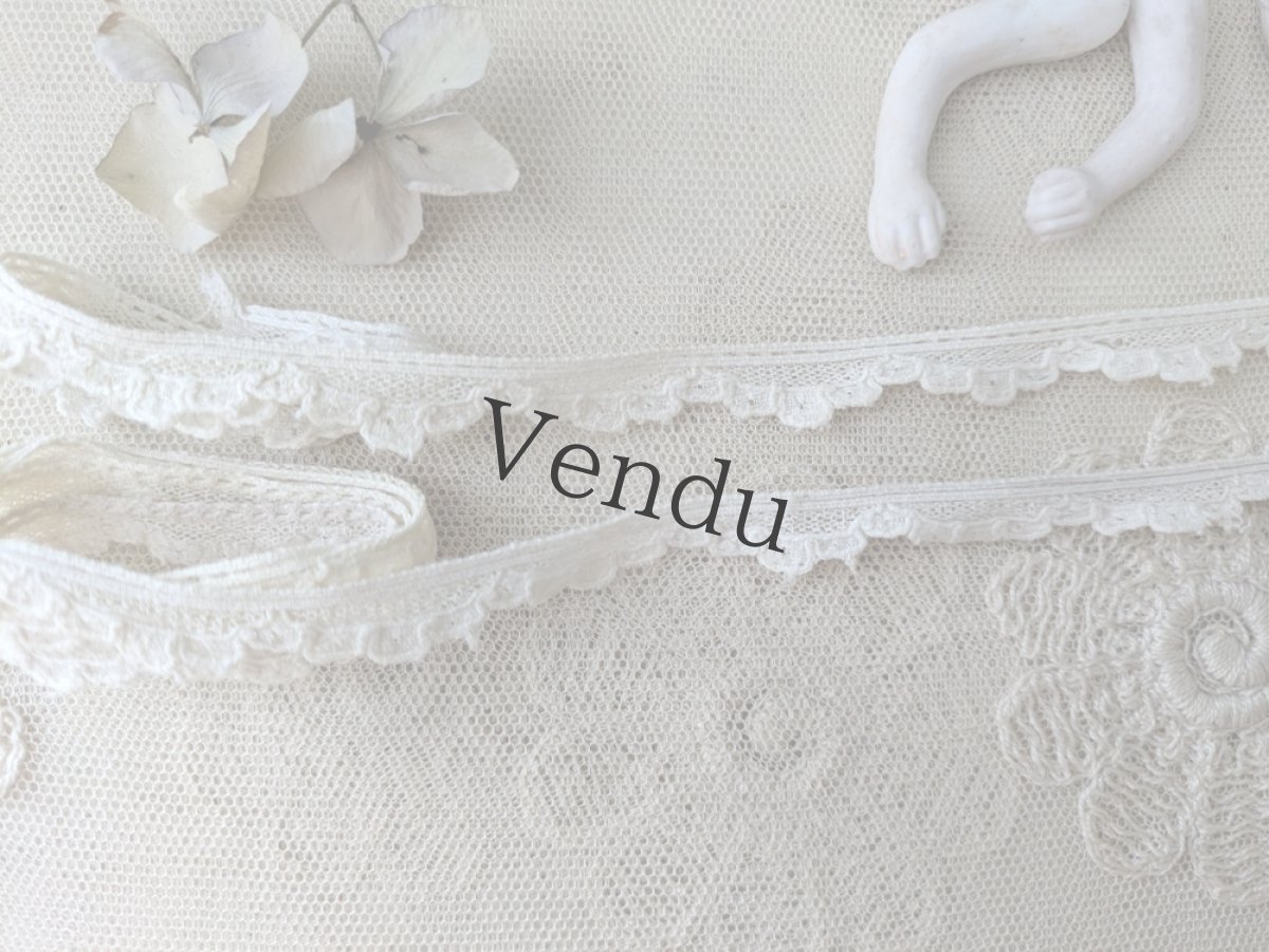 画像1: フランスアンティーク　スカラップレース 2本セット 47cm, 54cm (1)