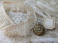 画像2: フランスアンティーク レース4種セット+メタルボタン＋タグつき (2)