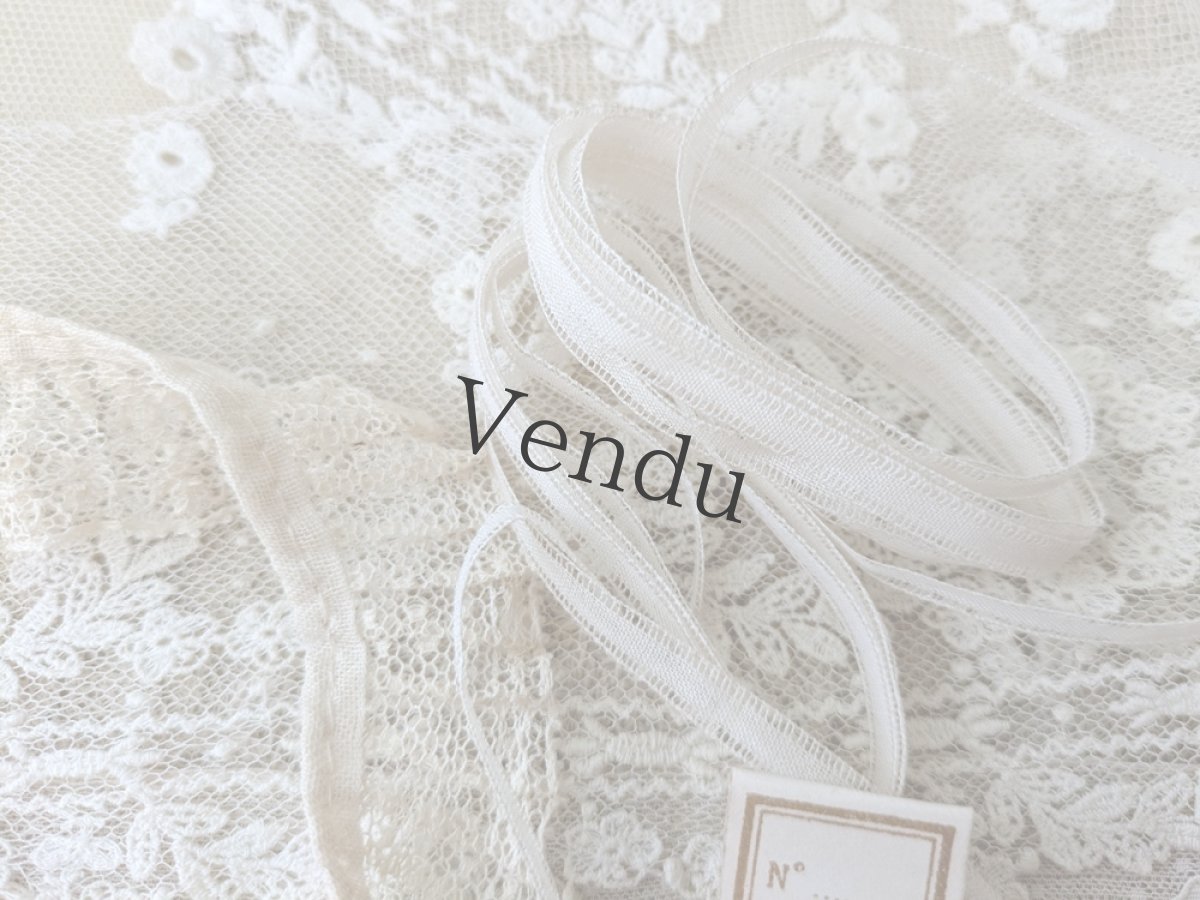 画像7: フランスアンティーク レース4種セット+メタルボタン＋タグつき (7)