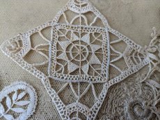 画像4: フランスアンティーク レースモチーフセット《アソート6枚》 (4)