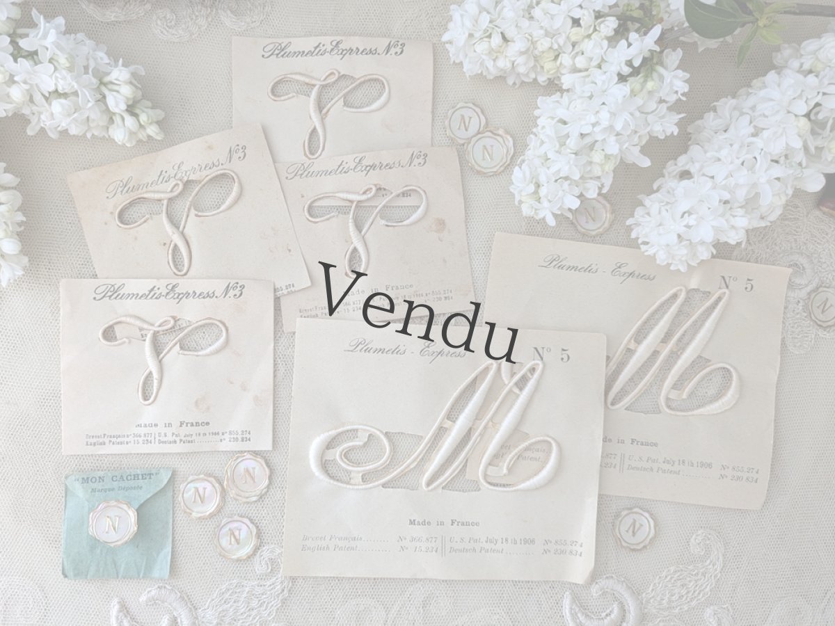 画像5: フランスアンティーク　Plumetis-Express 刺繍イニシャルシート "M" No.5 (5)