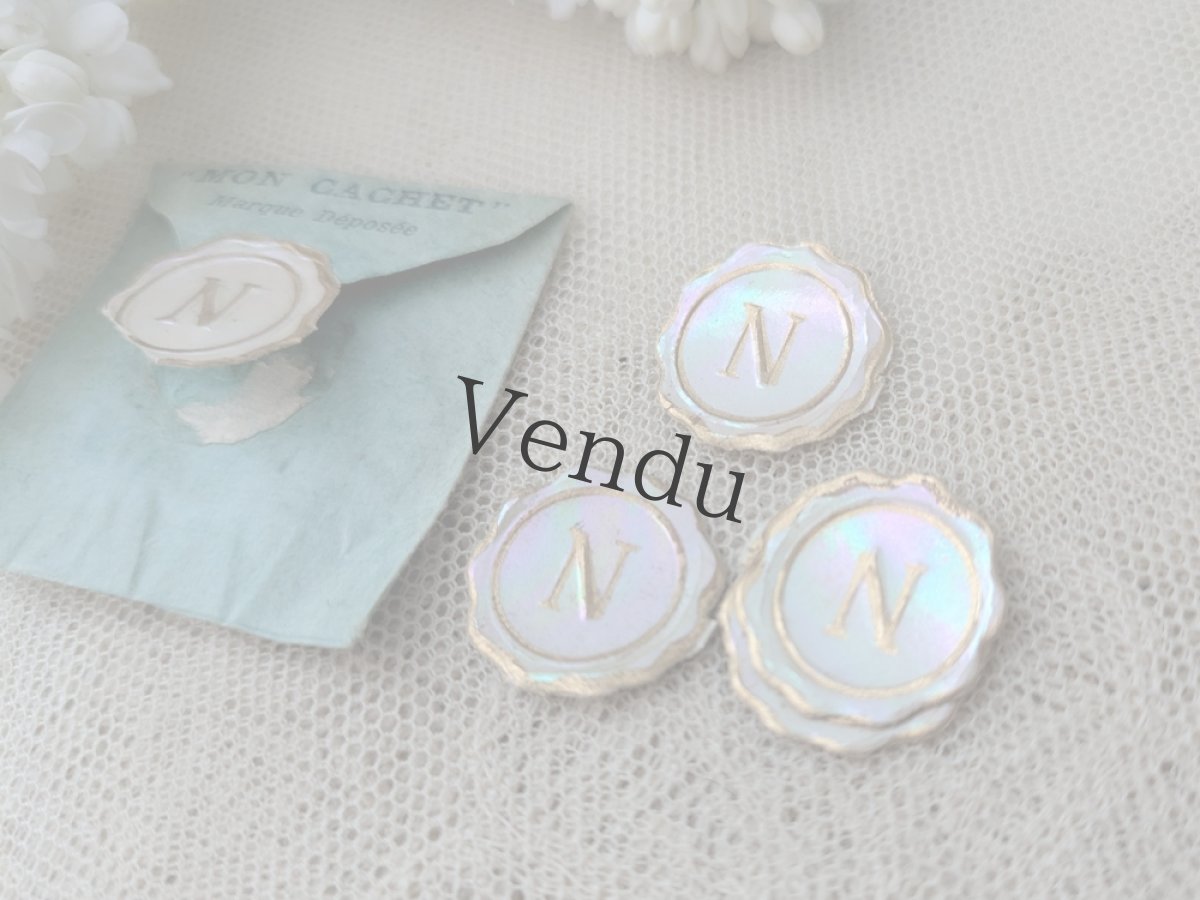 画像2: フランス 1900年前後 シーリングワックス風イニシャル「N」シールセット 15枚 (2)