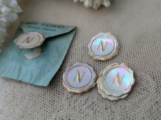 画像2: フランス 1900年前後 シーリングワックス風イニシャル「N」シールセット 15枚 (2)