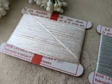 画像4: フランス 1920-1950年 刺繍用シルク糸巻き 2色セット 白+水色 LA BARRE ROUGE (4)