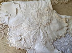 画像3: フランスアンティーク カットワーク刺繍のつけ襟 リボンガーランド (3)