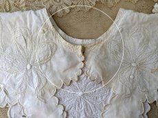 画像9: フランスアンティーク カットワーク刺繍のつけ襟 リボンガーランド (9)