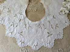 画像5: フランスアンティーク カットワーク刺繍のつけ襟 リボンガーランド (5)