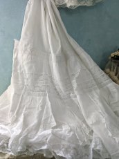 画像2: フランスアンティーク たっぷりレースのジュポン (2)
