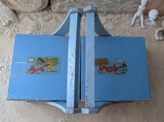 画像2: フランス 1950-1960年 木製お裁縫箱 キツネとコウノトリ (2)