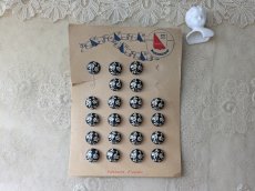 画像1: フランスヴィンテージ　ハンドペイントウッドボタンシート ばら 13mm (1)