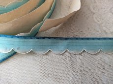画像3: フランスアンティーク  巻きリボン Pon.1658 水色スカラップ (3)